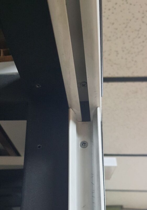 Akordiyon Kapı Dikey Profil montajı